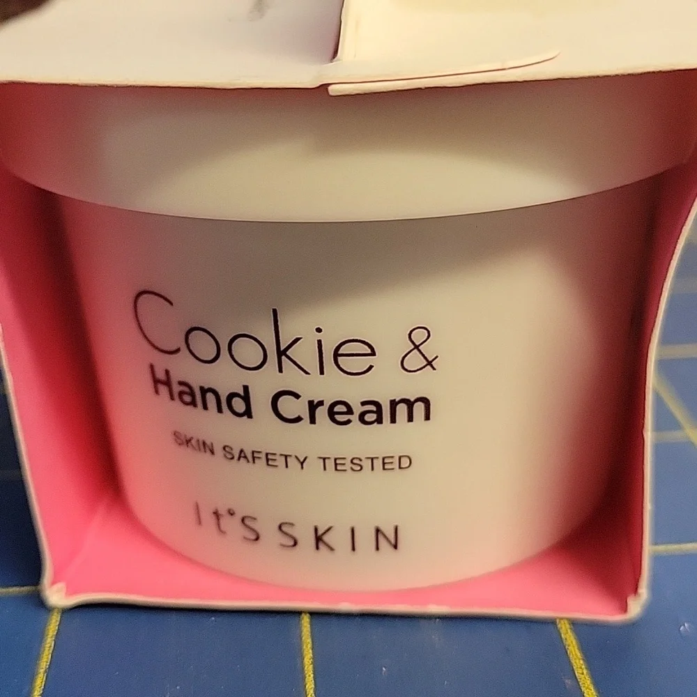 Cookie & Hand Cream Strawberry 80ml NIP Cute